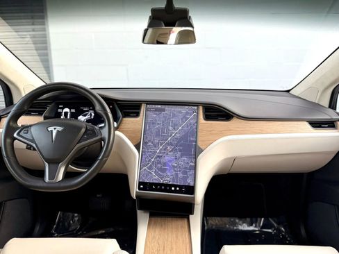 Used 2018 Tesla Model X 100D image 10