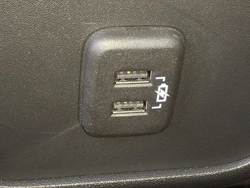 Used 2022 Chevrolet Equinox LT image 13