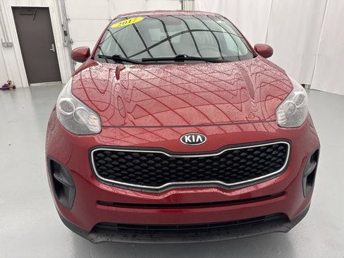 Used 2017 Kia Sportage LX FWD image 2