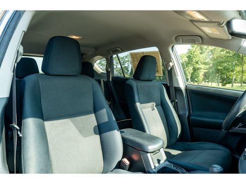 Used 2014 Toyota RAV4 LE AWD/4WD image 18