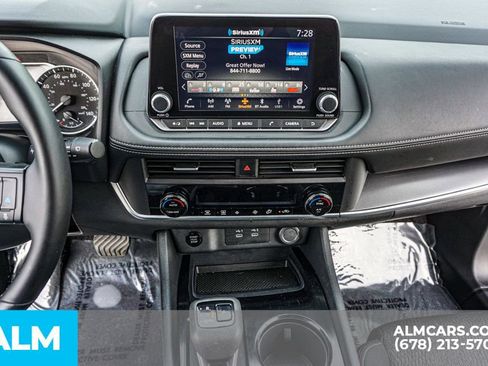 Used 2025 Nissan Rogue SV image 38