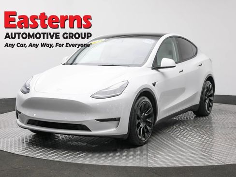 Used 2021 Tesla Model Y Long Range image 1