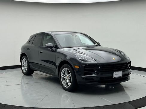 Used 2021 Porsche Macan image 9