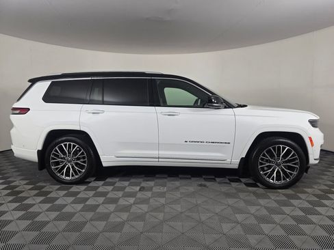 Used 2023 Jeep Grand Cherokee L Summit AWD/4WD image 2