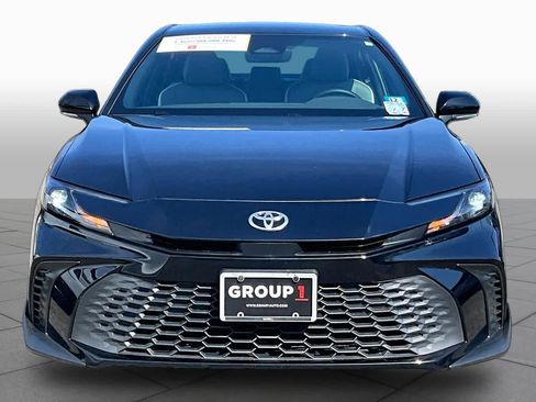 Used 2026 Toyota Camry SE w/ Convenience Package image 4