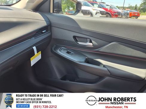 New 2026 Nissan Sentra SR w/ Floor Mat Package FWD image 8