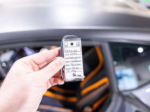 Used 2023 Lamborghini Huracan Tecnica image 47