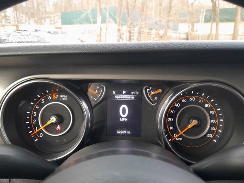 Used 2022 Jeep Gladiator Sport image 19