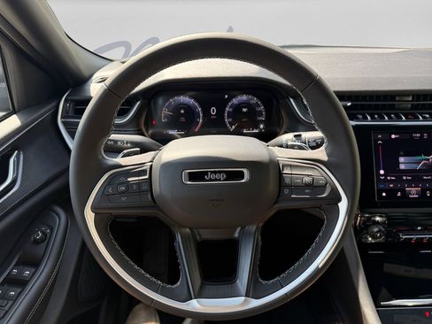 New 2026 Jeep Grand Cherokee Laredo AWD/4WD image 13