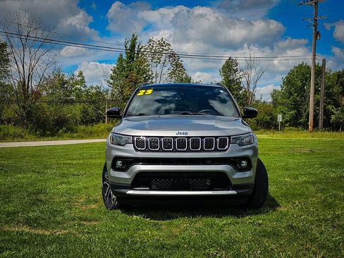 Used 2023 Jeep Compass Limited AWD/4WD image 9