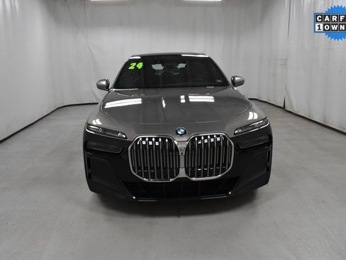 Used 2024 BMW 760i xDrive w/ Executive Package image 3
