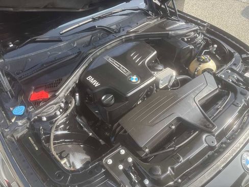 Used 2018 BMW 320i Sedan w/ Convenience Package image 24