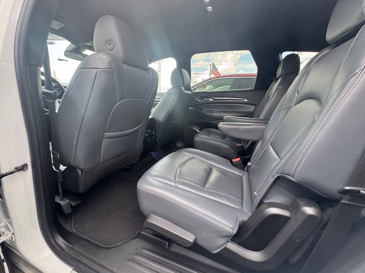 Used 2022 Buick Enclave Essence FWD image 12