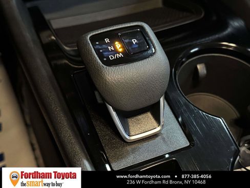 Used 2025 Nissan Rogue SV AWD/4WD image 28