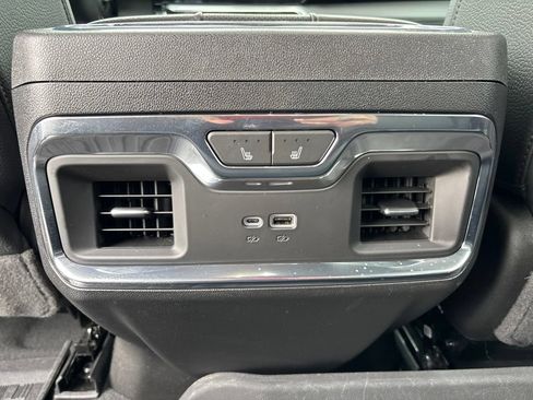 Used 2024 GMC Sierra 2500 Denali w/ Denali Reserve Package AWD/4WD image 21
