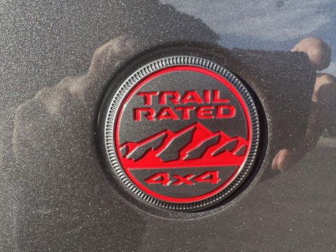 Used 2024 Jeep Wrangler Rubicon image 12