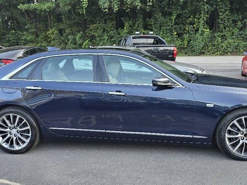 Used 2017 Cadillac CT6 Luxury RWD image 5