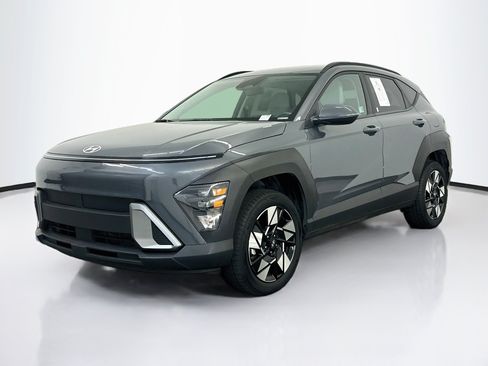 Used 2025 Hyundai Kona SEL AWD/4WD image 3