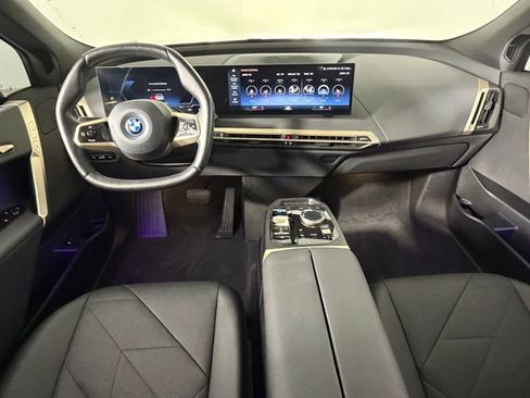 Used 2023 BMW iX xDrive50 w/ Sport Package image 12