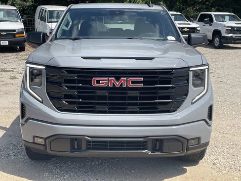 Used 2024 GMC Sierra 1500 Elevation AWD/4WD image 6