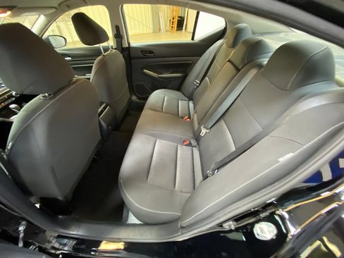 Used 2025 Nissan Altima 2.5 SV FWD image 22