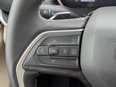 Used 2025 Jeep Grand Cherokee Limited RWD image 35