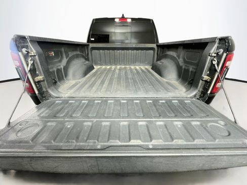 Used 2019 RAM 1500 Big Horn AWD/4WD image 28