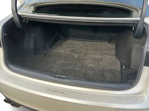 Used 2018 Lexus IS 300 AWD w/ Comfort Package image 11