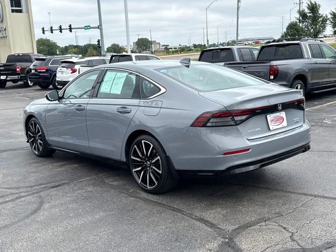 Certified 2023 Honda Accord Touring image 9