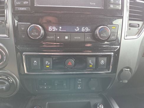 Used 2018 Nissan Titan Platinum Reserve w/ Platinum Utility Package image 16