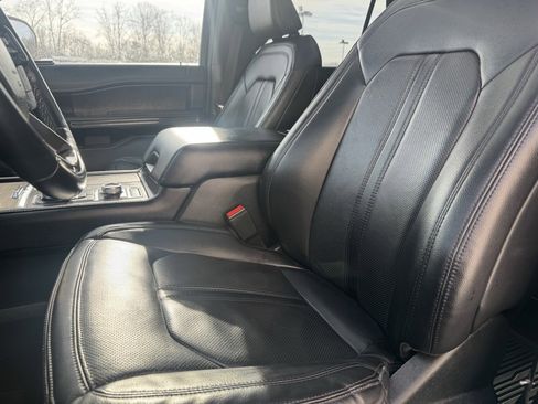 Used 2021 Ford Expedition Limited image 9