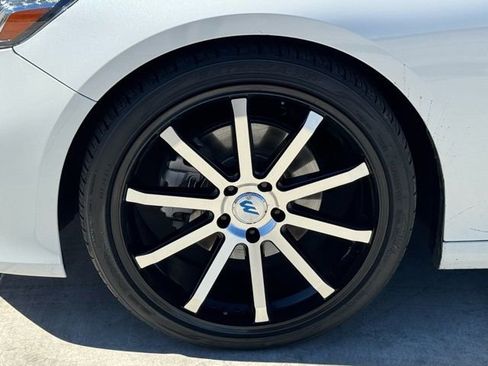 Used 2019 Honda Accord Sport image 9