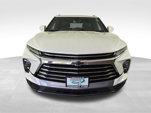 Used 2023 Chevrolet Blazer Premier AWD/4WD image 2