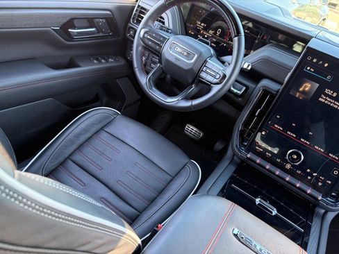 Certified 2025 GMC Yukon AT4 Ultimate AWD/4WD image 15