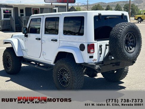 Used 2017 Jeep Wrangler Unlimited Rubicon w/ Connectivity Group AWD/4WD image 5