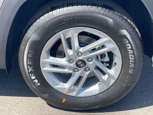Certified 2025 Hyundai Tucson SE FWD image 11