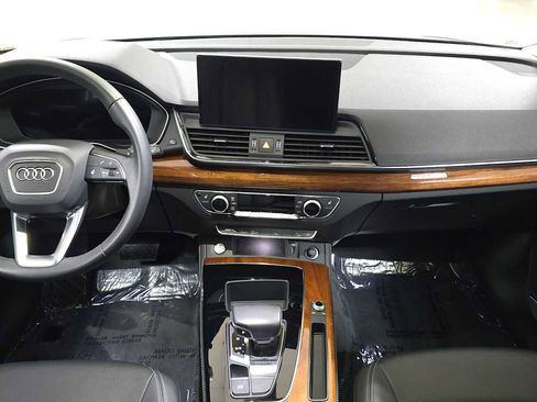 Used 2023 Audi Q5 Premium Plus w/ Premium Plus Package image 18