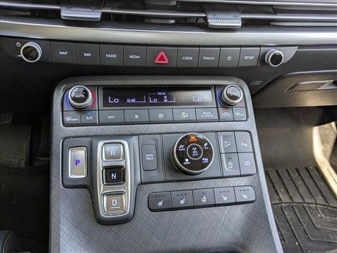 Used 2024 Hyundai Palisade Limited AWD/4WD image 15