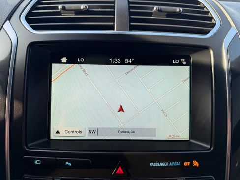 Used 2018 Ford Explorer Limited w/ Ford Safe & Smart Package image 48