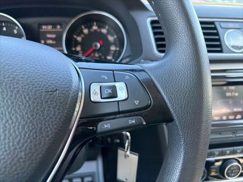 Used 2016 Volkswagen Passat 1.8T S image 19