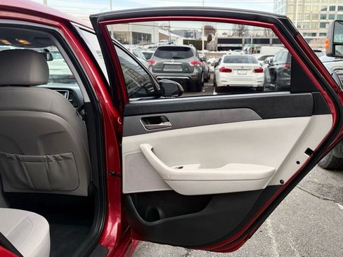 Used 2019 Hyundai Sonata SE FWD image 26