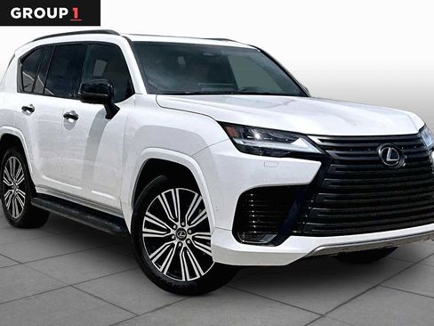 Certified 2026 Lexus LX 700h Luxury w/ Appearance Package AWD/4WD image 3