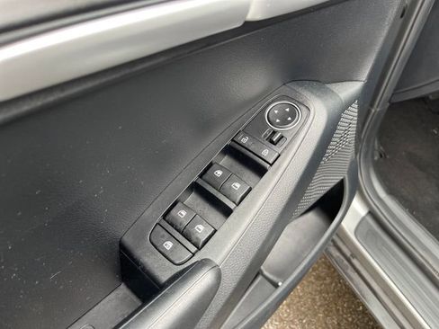 Used 2025 Kia Seltos LX AWD/4WD image 11