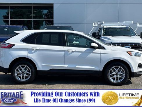 Used 2024 Ford Edge SEL AWD/4WD image 3