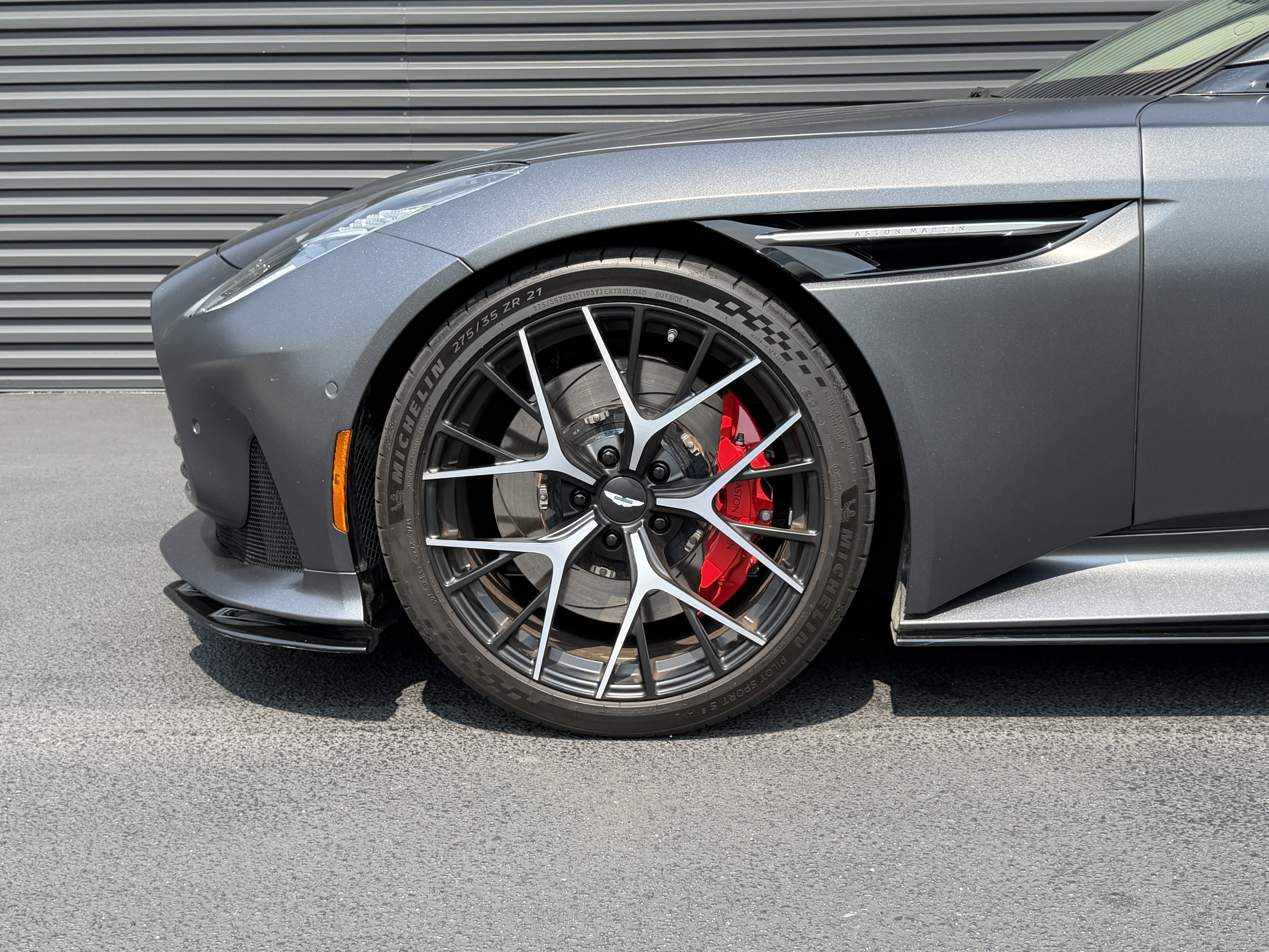 Used 2024 Aston Martin DB12 Coupe RWD image 11