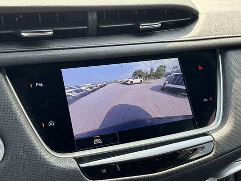 Used 2025 Cadillac XT6 Luxury AWD/4WD image 26
