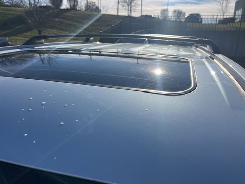 Used 2022 Toyota Highlander Bronze Edition image 11