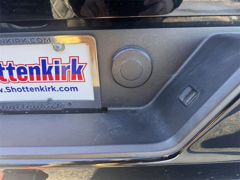 Used 2023 Chevrolet Silverado 1500 Custom image 13