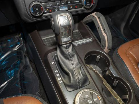 Used 2024 Ford Bronco Outer Banks image 17