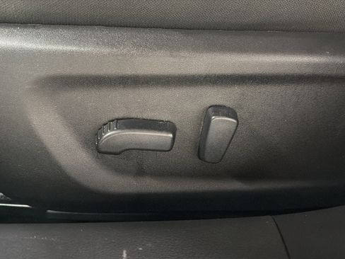 Used 2025 Nissan Altima 2.5 SV FWD image 17